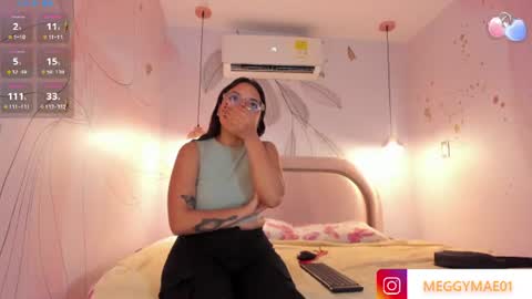 Snapshot of meggy_mae chatting on 06/17/26, 02:07 MEGGY MAE online show from 06/17/26, 02:07