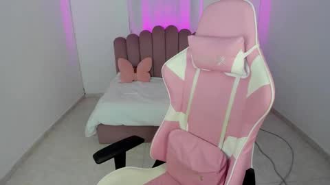 Snapshot of meghan_russo07 chatting on 03/08/26, 08:01 Meghan online show from 03/08/26, 08:01