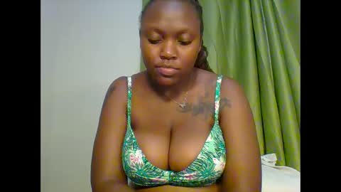 Snapshot of meghan_spice chatting on 09/14/25, 07:13 meghan_spice online show from 09/14/25, 07:13