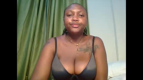 Snapshot of meghan_spice chatting on 10/13/25, 06:41 meghan_spice online show from 10/13/25, 06:41