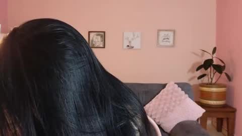 Mei online show from 09/17/25, 12:07