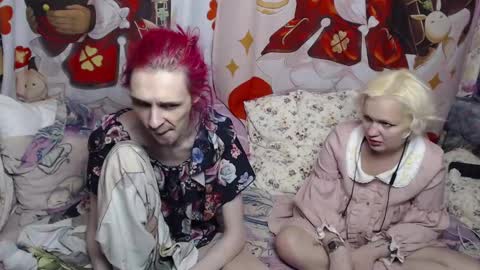 Snapshot of meidiandyuta chatting on 01/14/25, 06:38 Yuta and Meidi online show from 01/14/25, 06:38