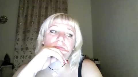 Snapshot of meilomawesa chatting on 09/24/25, 06:33 MeilomaWesa online show from 09/24/25, 06:33