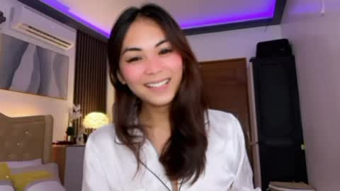 meiluxe online show from 06/18/26, 01:37