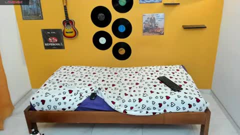 MEIS online show from 06/21/26, 02:14