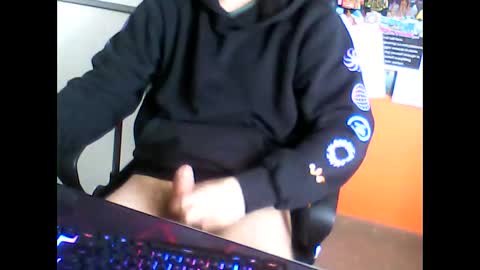 Snapshot of meks5544 chatting on 02/24/25, 11:10 meks5544 online show from 02/24/25, 11:10