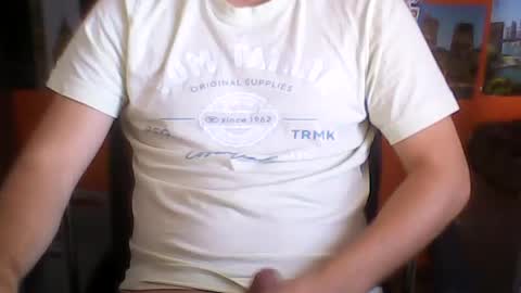 Snapshot of meks5544 chatting on 07/29/26, 03:21 meks5544 online show from 07/29/26, 03:21