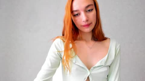 Snapshot of mel__lisa chatting on 05/16/26, 12:07 mel__lisa online show from 05/16/26, 12:07