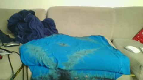 pretty online show from 12/18/25, 05:46