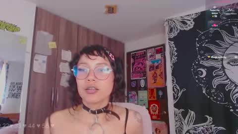 Melissa  -  -  Please help me to reach 100 thumbs up online show from 10/30/25, 05:35