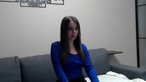 Snapshot of meladams chatting on 12/08/24, 10:03 meladams online show from 12/08/24, 10:03