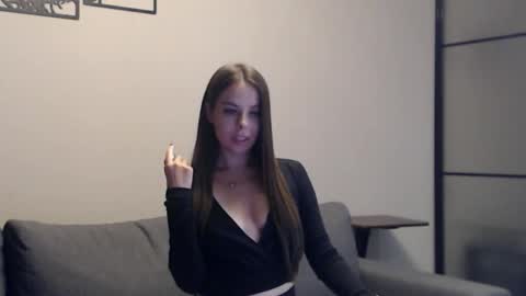 Snapshot of meladams chatting on 09/25/25, 09:29 meladams online show from 09/25/25, 09:29