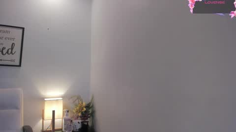 melan_owen online show from 10/18/25, 10:38