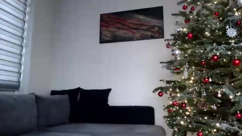 Snapshot of melani_a chatting on 12/10/24, 12:38 Melania online show from 12/10/24, 12:38