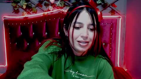 melani_cute01 online show from 12/23/24, 10:44