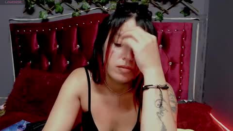 melani_cute01 online show from 12/29/24, 08:44