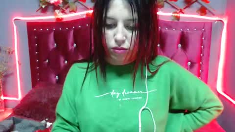 melani_cute01 online show from 02/05/25, 04:37