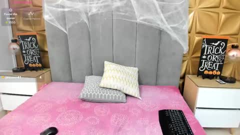 Melani online show from 10/06/25, 02:25