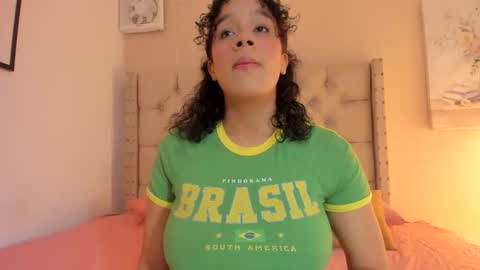 melania_xtreme online show from 12/18/25, 02:39