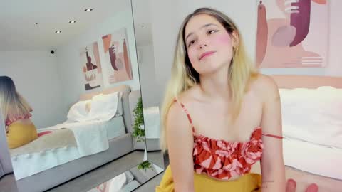 Snapshot of melanie__5 chatting on 02/03/25, 05:18 Melanie Baez online show from 02/03/25, 05:18