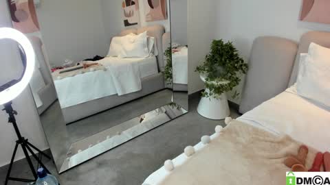 Snapshot of melanie__5 chatting on 02/06/25, 06:51 Melanie Baez online show from 02/06/25, 06:51