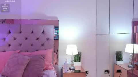 Melanie online show from 09/11/25, 11:43