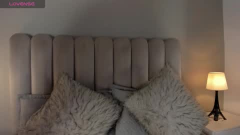 Snapshot of melanie_hillz chatting on 03/08/26, 07:17 Melanie online show from 03/08/26, 07:17