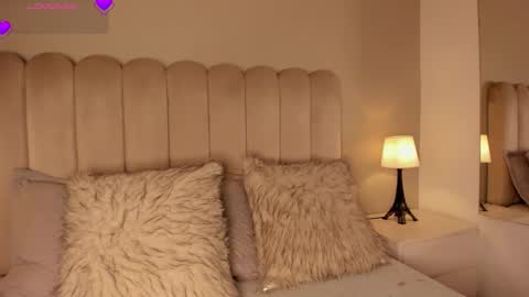 Snapshot of melanie_hillz chatting on 03/10/26, 07:41 Melanie online show from 03/10/26, 07:41