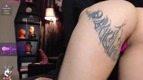 Mel online show from 09/30/25, 03:00