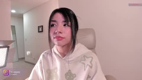 Melanie online show from 11/12/25, 10:52