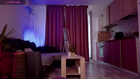 melanie_way online show from 06/18/26, 02:32
