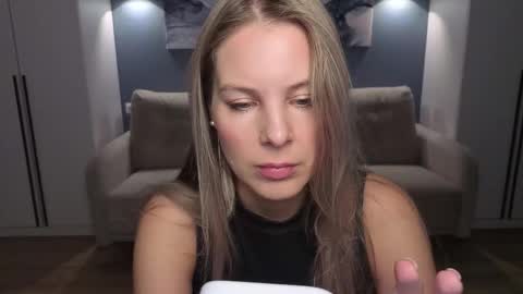 Melanie Bennett online show from 12/16/25, 06:07