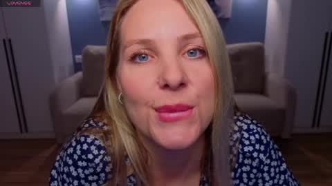 Melanie Bennett online show from 05/21/26, 06:53