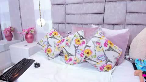 Snapshot of melaniee_joness chatting on 06/26/26, 05:39 melaniee_joness online show from 06/26/26, 05:39