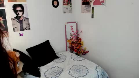 mel  online show from 02/20/25, 08:47