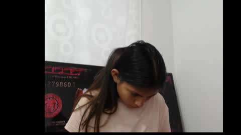 Snapshot of melaniegates06 chatting on 10/10/25, 03:44 melaniegates06 online show from 10/10/25, 03:44