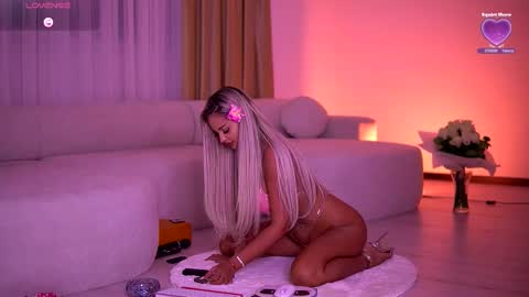 Snapshot of melanielexxx chatting on 03/03/26, 07:09 OF melanielexxx online show from 03/03/26, 07:09