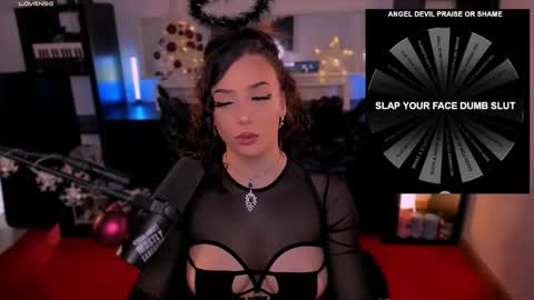 Melanie  online show from 12/22/25, 06:27