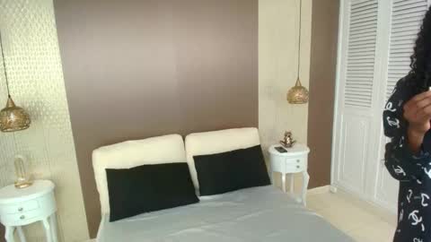 Snapshot of melaniepatton chatting on 11/06/25, 12:06 Melanie online show from 11/06/25, 12:06