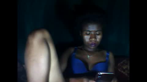 melanih online show from 04/25/26, 07:44
