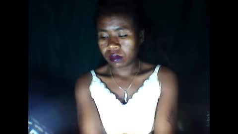 melanih online show from 05/05/26, 04:42