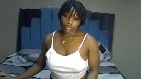 Snapshot of melanin_moon chatting on 06/09/26, 01:50 Moon online show from 06/09/26, 01:50