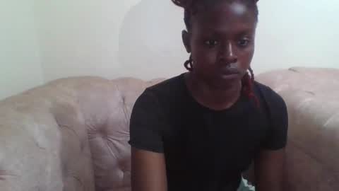 Snapshot of melanique23 chatting on 04/27/26, 08:07 melanique23 online show from 04/27/26, 08:07