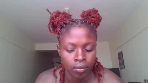 Snapshot of melanique23 chatting on 04/28/26, 07:57 melanique23 online show from 04/28/26, 07:57