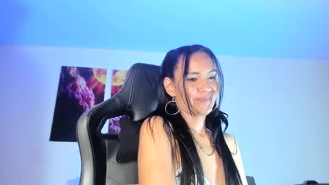 melannia_hills online show from 01/20/25, 01:00