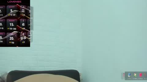 Snapshot of melannie_roses chatting on 07/15/26, 06:57 melannie roses online show from 07/15/26, 06:57
