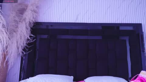 Snapshot of melanny_luv chatting on 06/14/26, 07:49 MelanyLuv online show from 06/14/26, 07:49