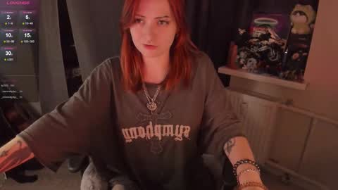 Snapshot of melante_s chatting on 11/27/25, 09:44 Ash online show from 11/27/25, 09:44