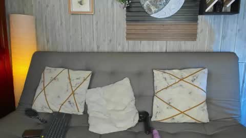 Melany online show from 10/14/25, 02:51