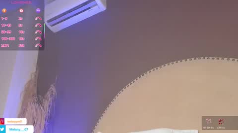 Snapshot of melany__8 chatting on 11/25/25, 01:00 melany online show from 11/25/25, 01:00